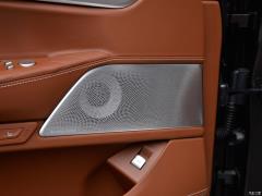 Обновленный спортивный костюм 750Li xDrive V8 M 2019 года 2019 facelifted 750Li xDrive V8 M sports suit Фото 379 из 540