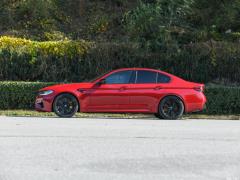 Фото BMW M5 (F90)