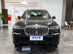 BMW X7 (G07) Фото BMW X7 (G07)