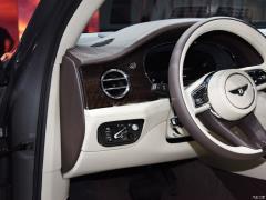 2021 4.0T V8 Первое издание, ограниченное издание 2021 4.0T V8 First Edition Limited Edition Фото 5 из 82