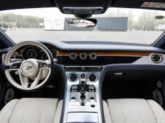 Bentley Continental GT  Фото Bentley Continental GT