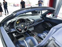 Ferrari 488 Spider  Фото Ferrari 488 Spider