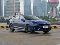Kia K5  Фото Kia K5