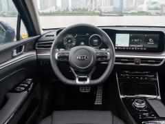 Kia K5  Фото Kia K5