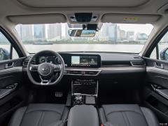 Kia K5  Фото Kia K5