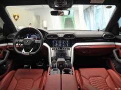 Lamborghini Urus  Фото Lamborghini Urus