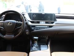 Lexus ES350 (XV70) Фото Lexus ES350 (XV70)