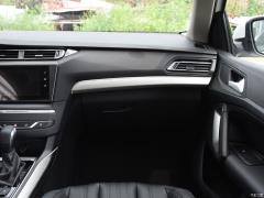 Peugeot 408  Фото Peugeot 408