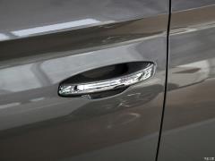 2021 TSI330 7-местный полноприводный роскошный премиум-выпуск 2021 TSI330 7-seater two-wheel drive luxury premium edition Фото 38 из 116