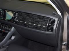 Обновленный 7-местный полноприводный автомобиль TSI380 премиум-класса с фейслифтингом 2019 года Китай VI 2019 facelifted TSI380 7-seater four-wheel drive luxury premium edition China VI Фото 365 из 825