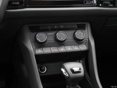 2020 TSI330 5-местная полноприводная стандартная версия 2020 TSI330 5-seater two-wheel drive standard version Фото 184 из 825