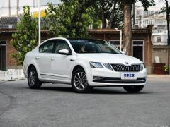 Skoda Octavia (A8) Фото Skoda Octavia (A8)