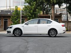 Skoda Octavia (A8) Фото Skoda Octavia (A8)