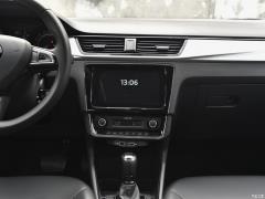 Skoda Rapid  Фото Skoda Rapid
