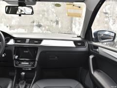 Skoda Rapid  Фото Skoda Rapid