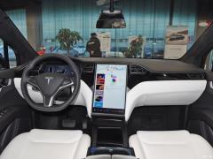Tesla Model X  Фото Tesla Model X