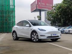 Tesla Model Y  Фото Tesla Model Y