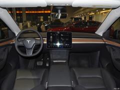 Tesla Model Y  Фото Tesla Model Y