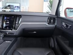 Volvo S60  Фото Volvo S60